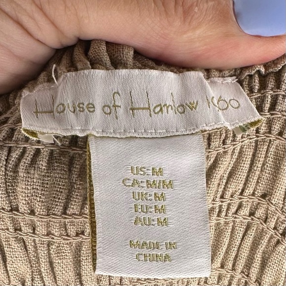 House of Harlow 1960 Smocked Top, Cropped Jumpsuit with Tie Sand Size Medium - Picture 8 of 13